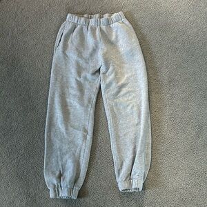 Brandy Melville Grey Sweatpants 🩶 Size: Small